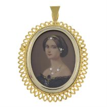 18ct gold portrait miniature pendant