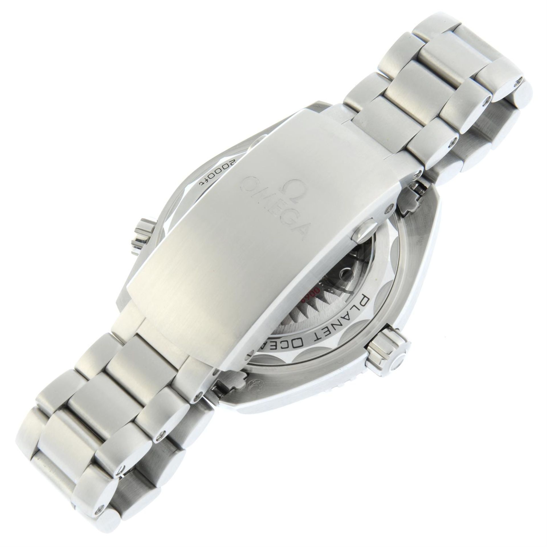 Omega - a Seamaster Planet Ocean Co-Axial bracelet watch, 44mm. - Image 2 of 7