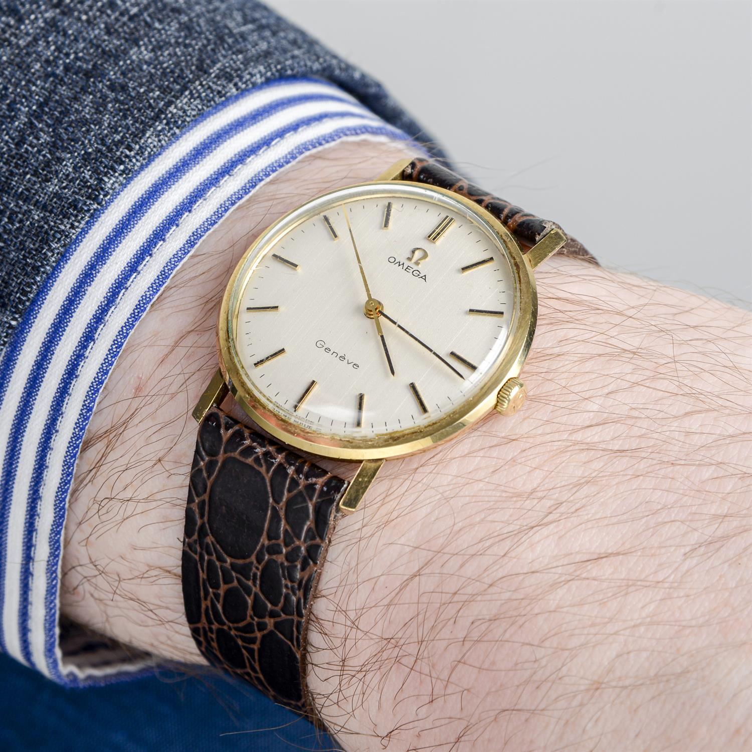 Omega - a Geneve watch, 33mm. - Image 5 of 5