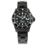 Rolex - an Oyster Perpetual Submariner watch, 40mm.