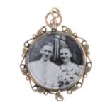 Early 20th 9ct gold century locket pendant