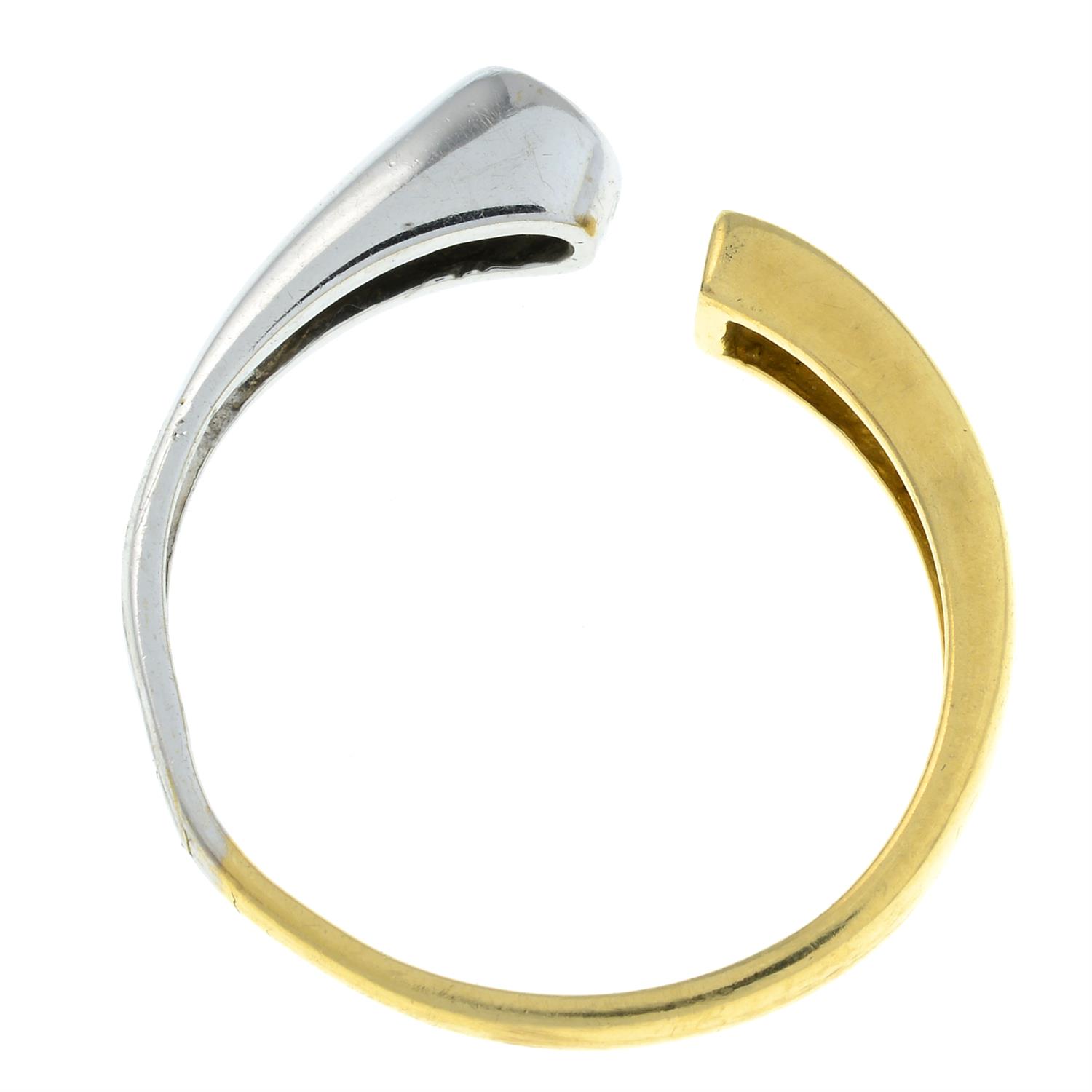 18ct bi-colour gold diamond ring - Image 2 of 2