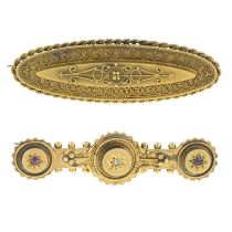 Two late Victorian 15ct gold cannetille brooches