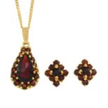 Garnet earrings & pendant