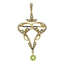 Early 20th 15ct gold peridot & split pearl pendant
