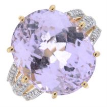 Kunzite & diamond ring