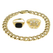 (59814) Three items of 9ct gold jewellery