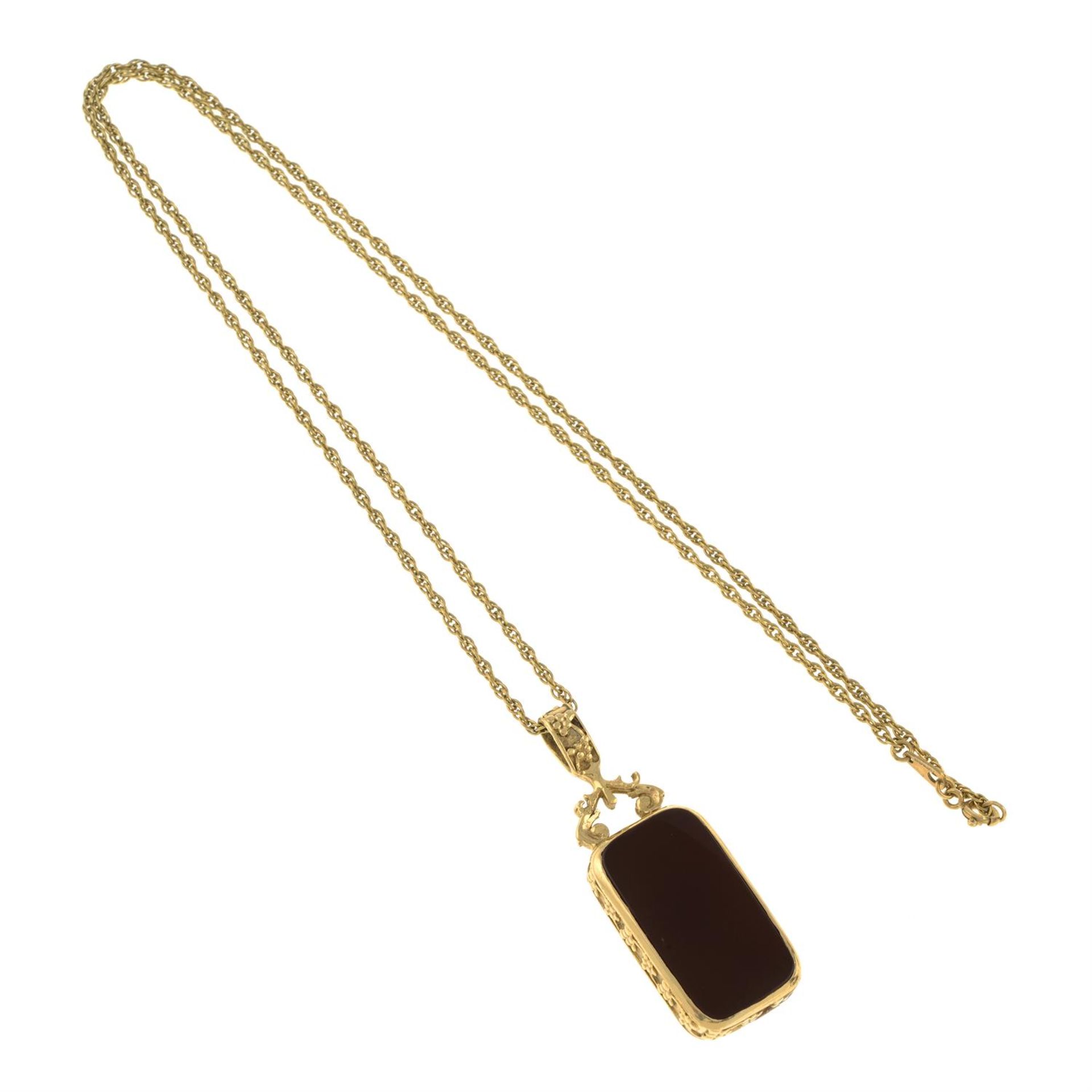 9ct gold onyx & carnelian pendant, with chain - Image 2 of 2
