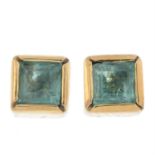 18ct gold emerald stud earring