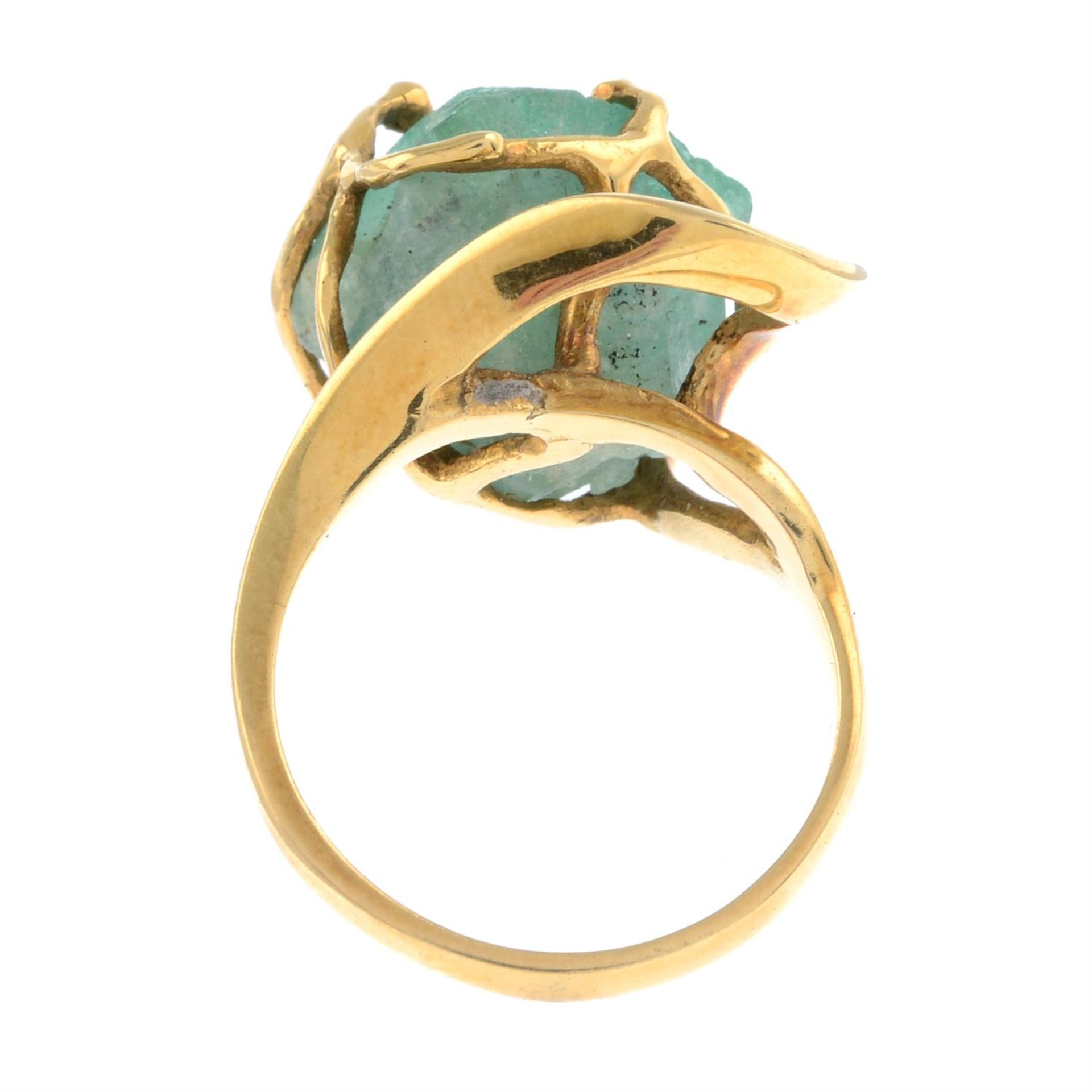 Emerald crystal dress ring - Image 2 of 2