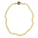 Cultured pearl necklace, with 9ct gold clasp