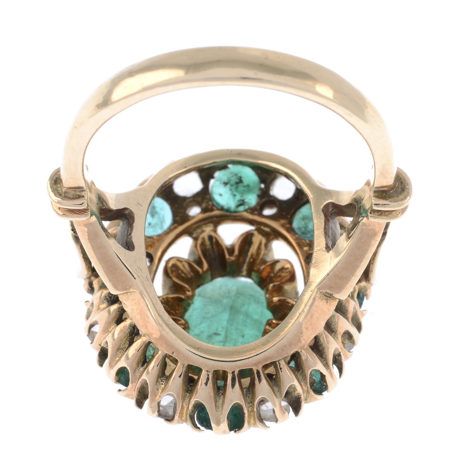 Emerald & diamond cluster ring - Image 2 of 2