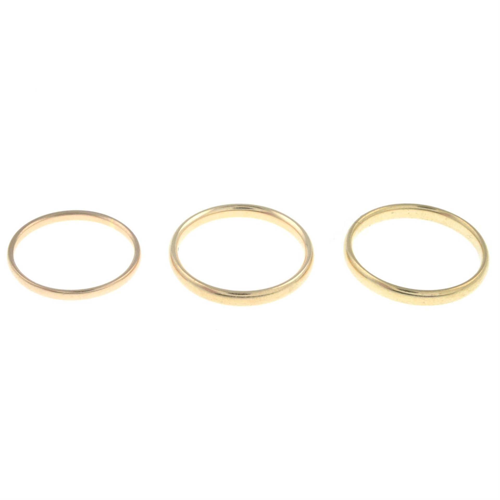 Three mostly 9ct band rings
