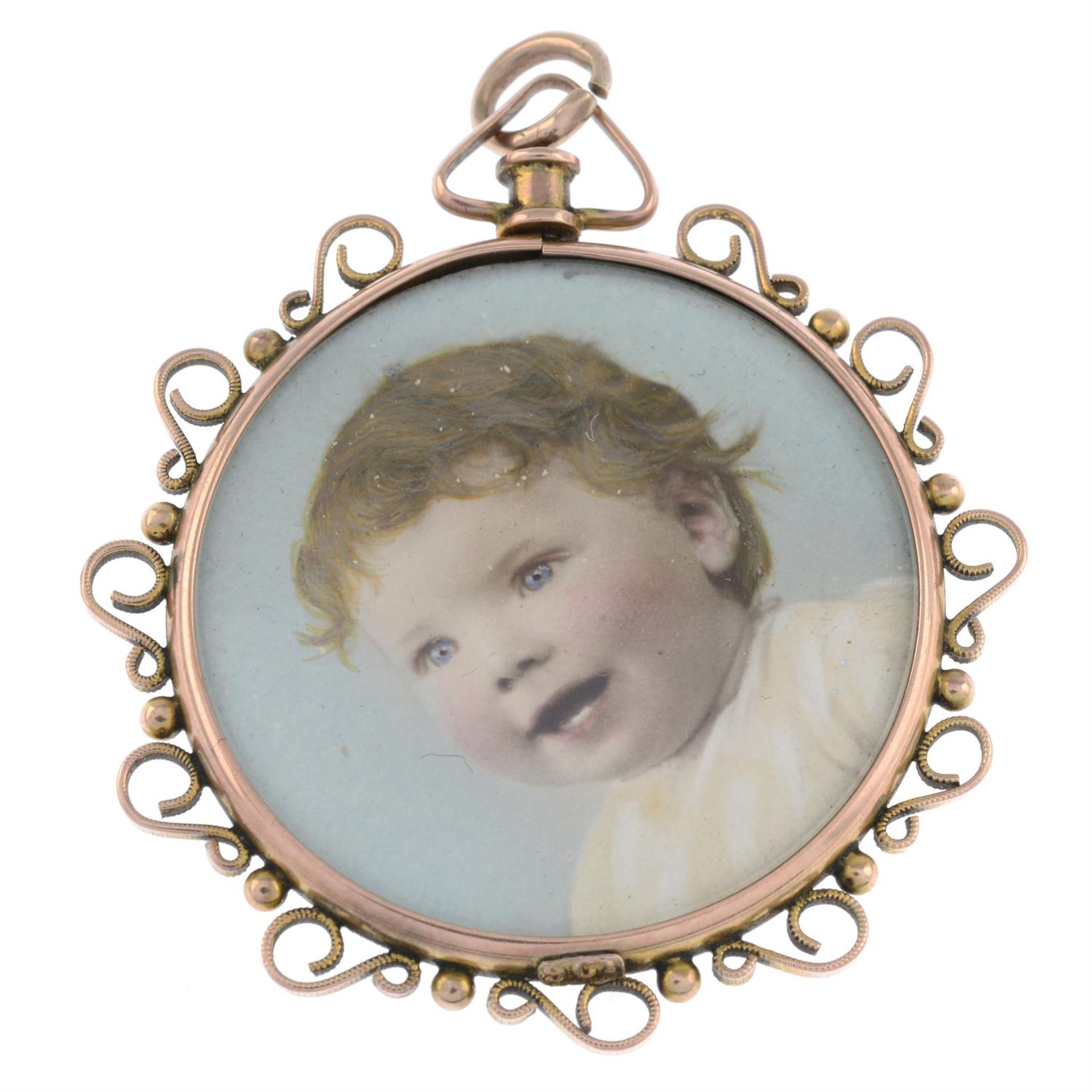 Early 20th century 9ct gold locket pendant - Image 2 of 2