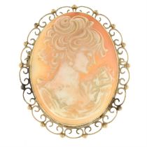 9ct gold shell cameo brooch