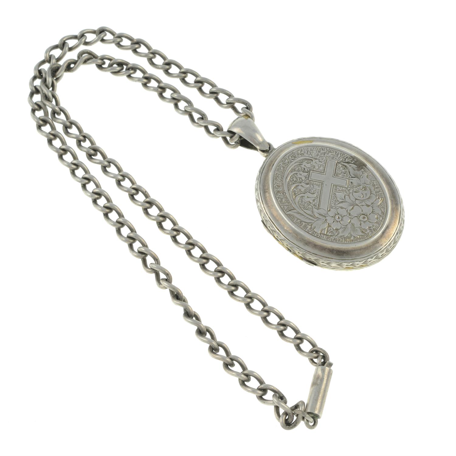 Victorian locket pendant & chain - Image 3 of 3