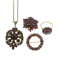 Four items of garnet jewellery