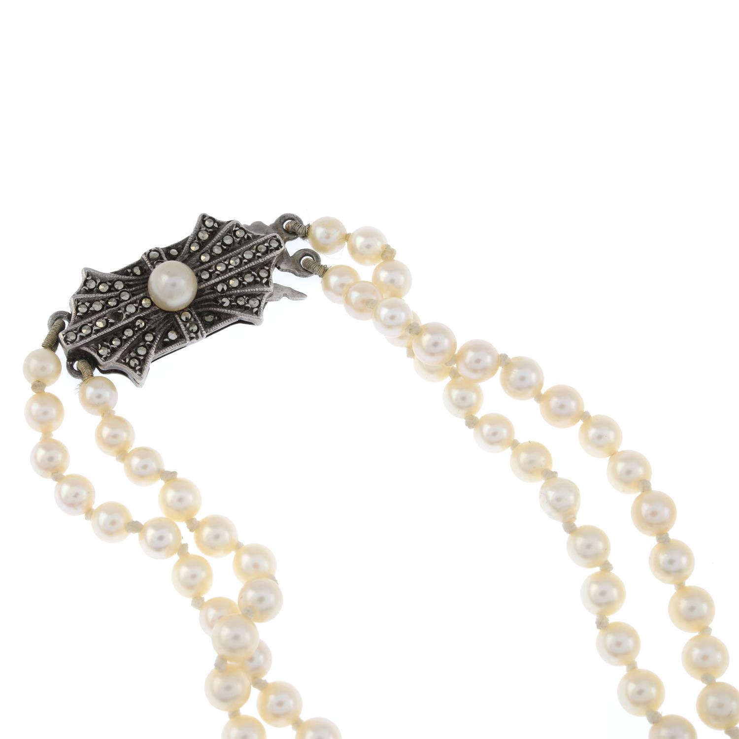 Cultured pearl two-row necklace & cultured pearls - Image 2 of 2