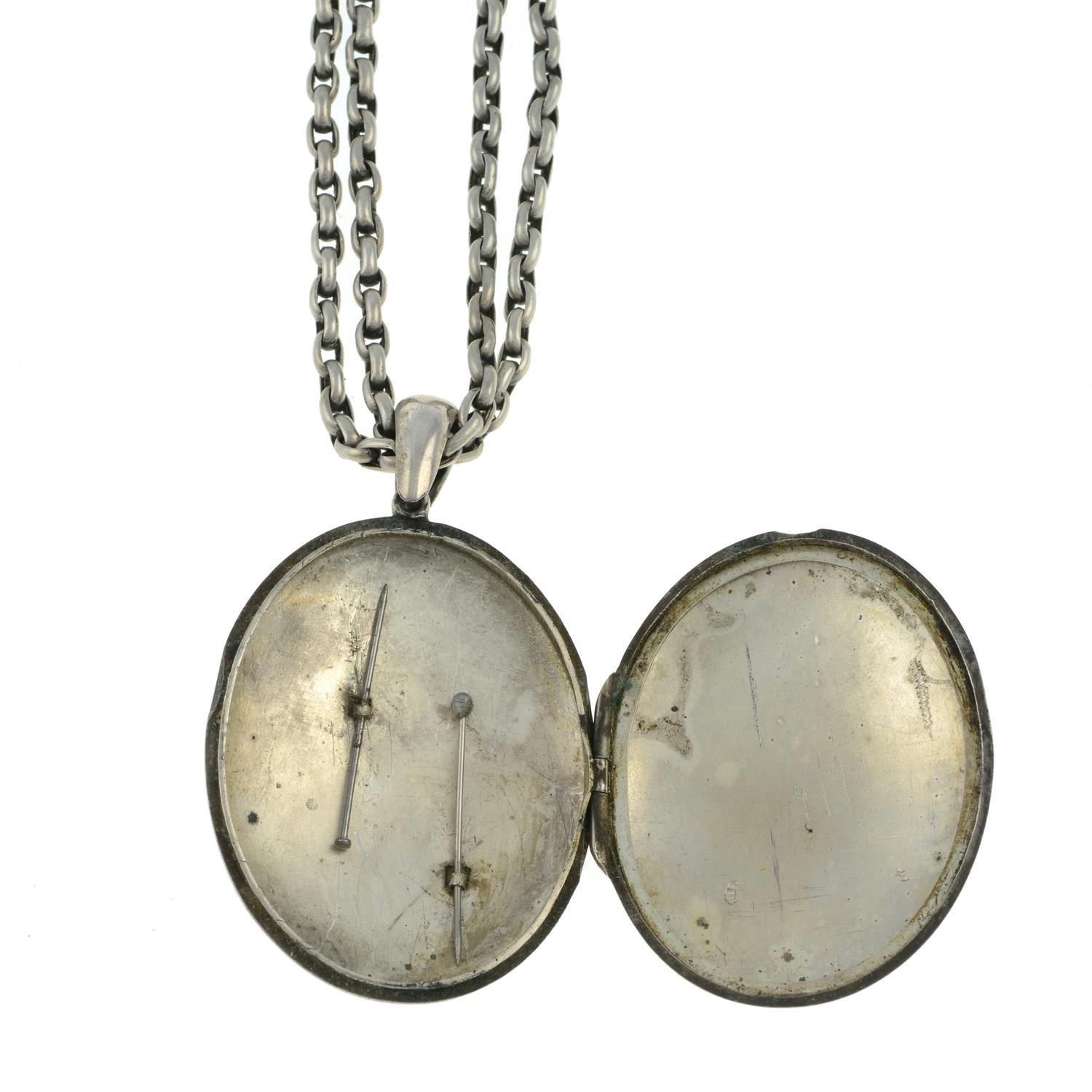 Victorian locket pendant & longuard chain - Image 2 of 3