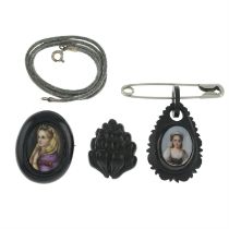 Three Victorian gem jewellery items