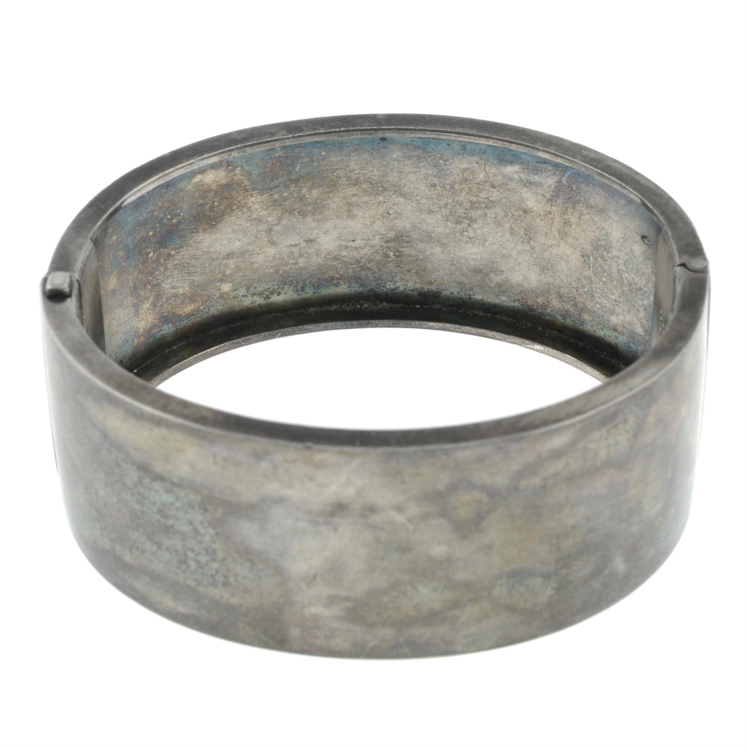 Victorian silver bangle - Image 2 of 2