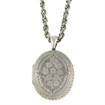 Victorian locket pendant, later chain