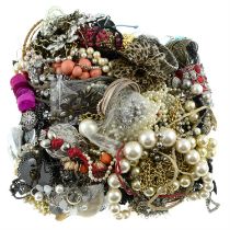 Large quantity of costume jewellery, mostly vintage & Art deco