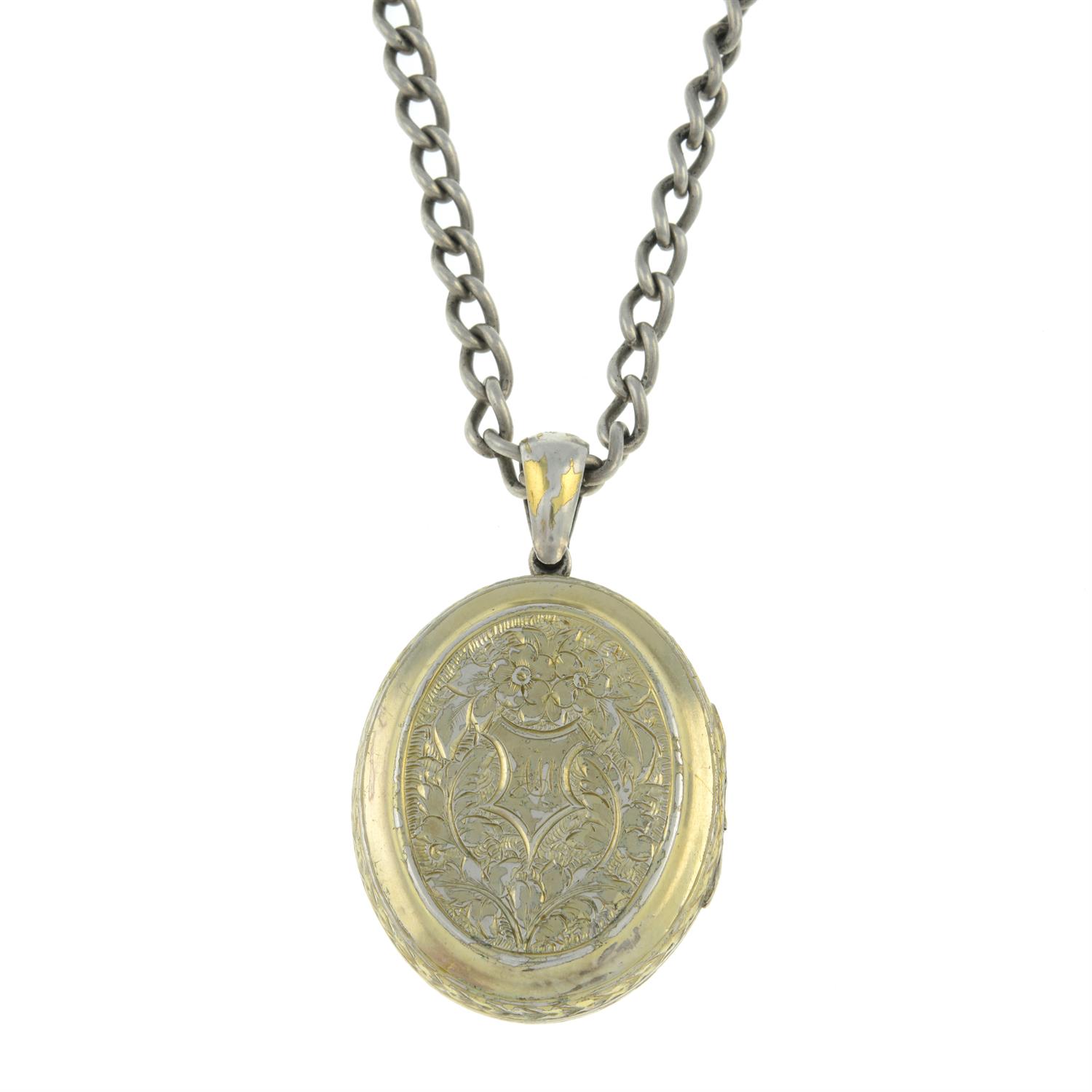 Victorian locket pendant & chain