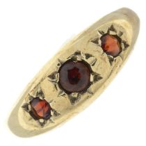 9ct gold garnet ring