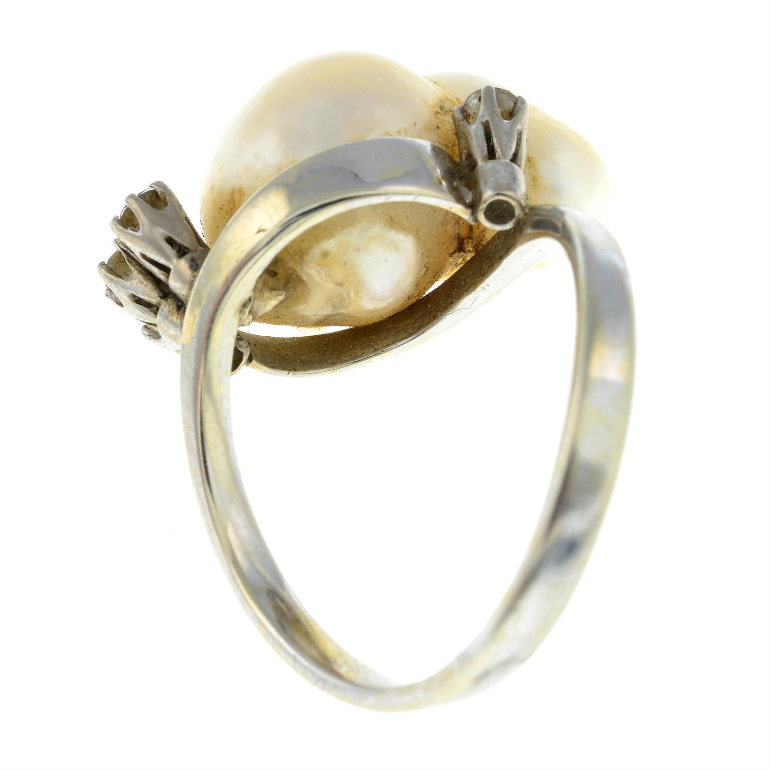 Baroque cultured pearl and diamond dress ring - Image 2 of 2