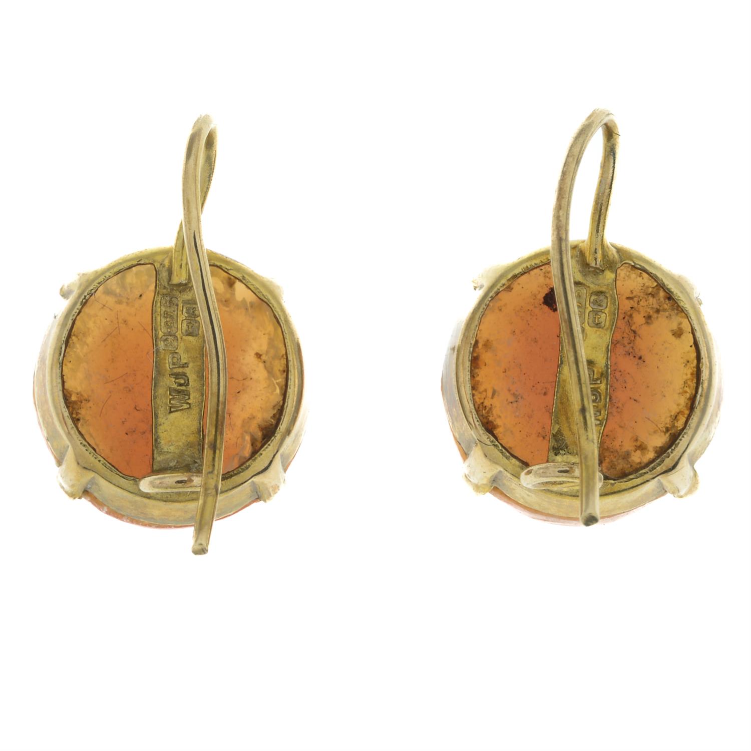 9ct gold shell cameo earrings - Image 2 of 3