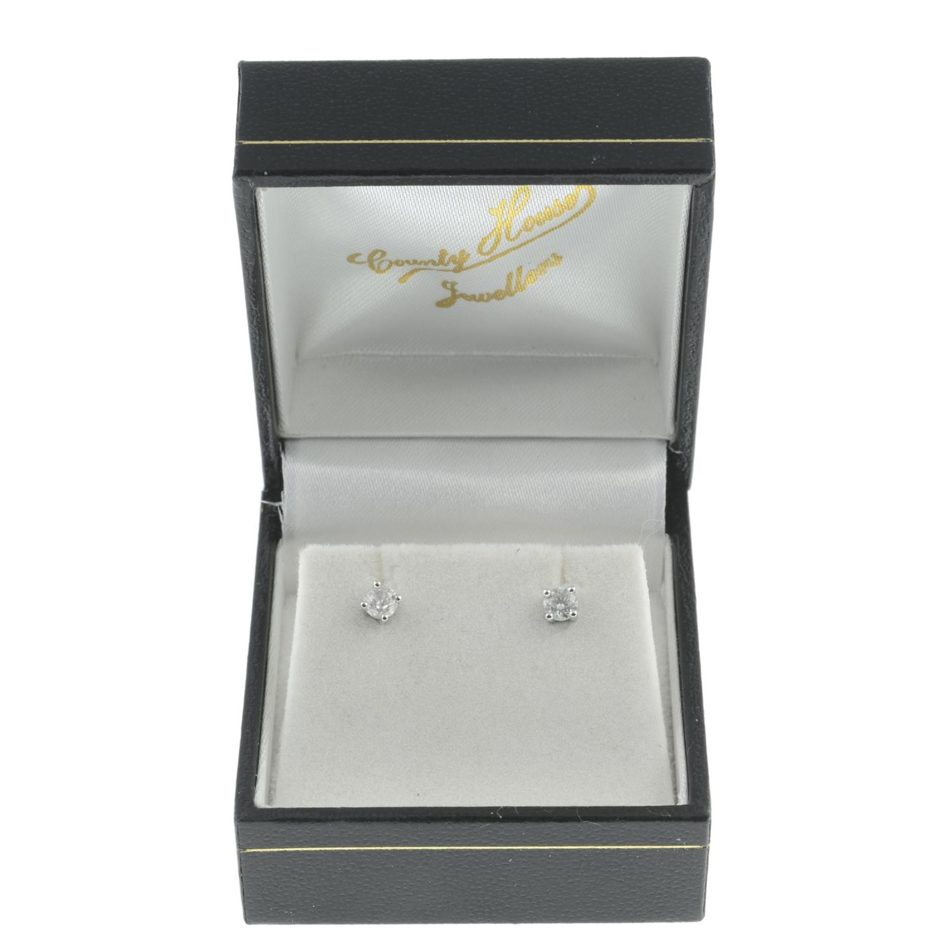 Diamond single-stone earrings - Image 3 of 3