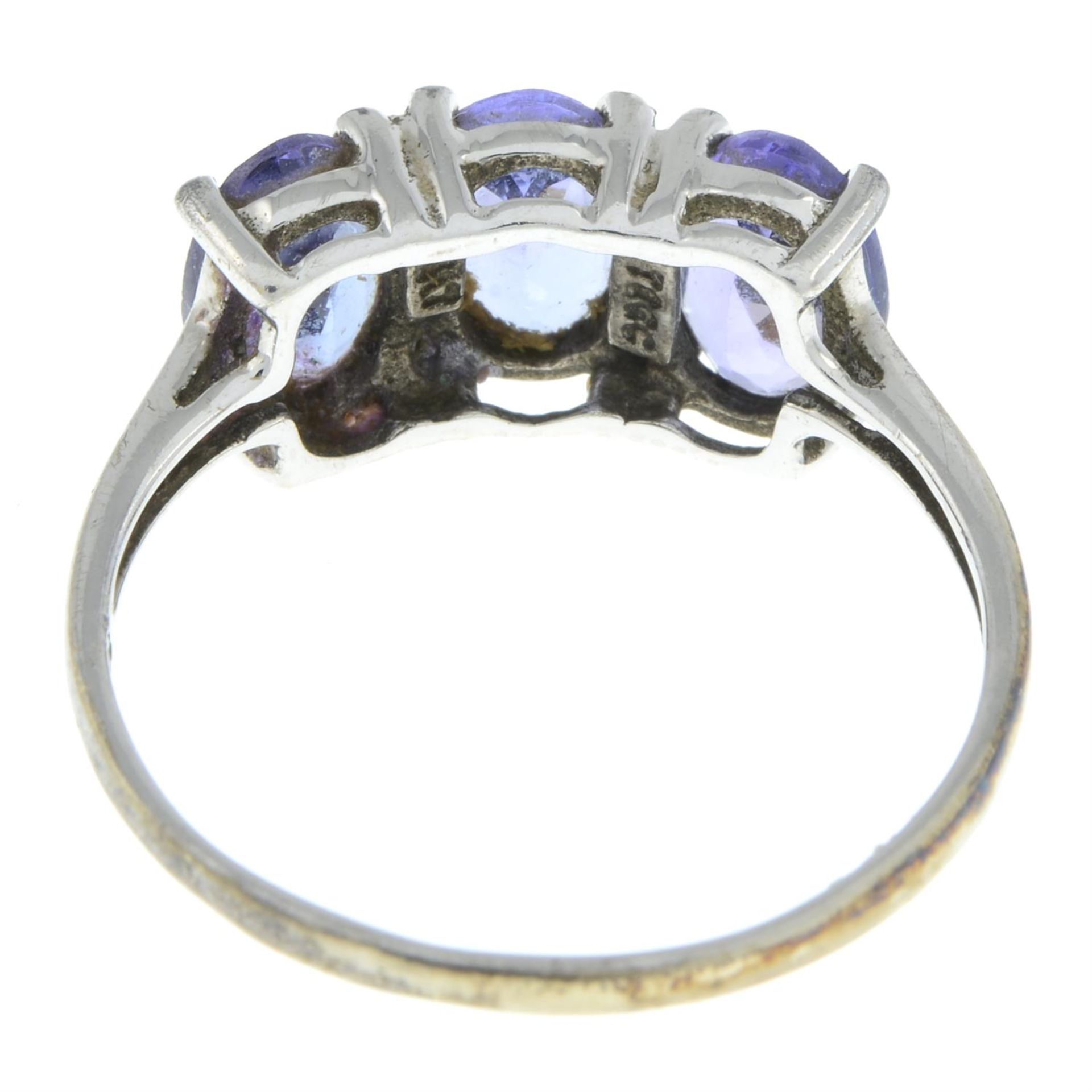 9ct gold gem ring - Image 2 of 2