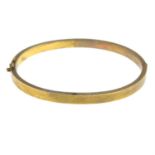 Late Victorian 15ct gold hinged bangle