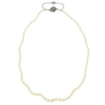 Cultured pearl single-strand necklace, with 9ct gold diamond clasp