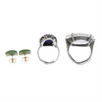 Three pieces of jewellery