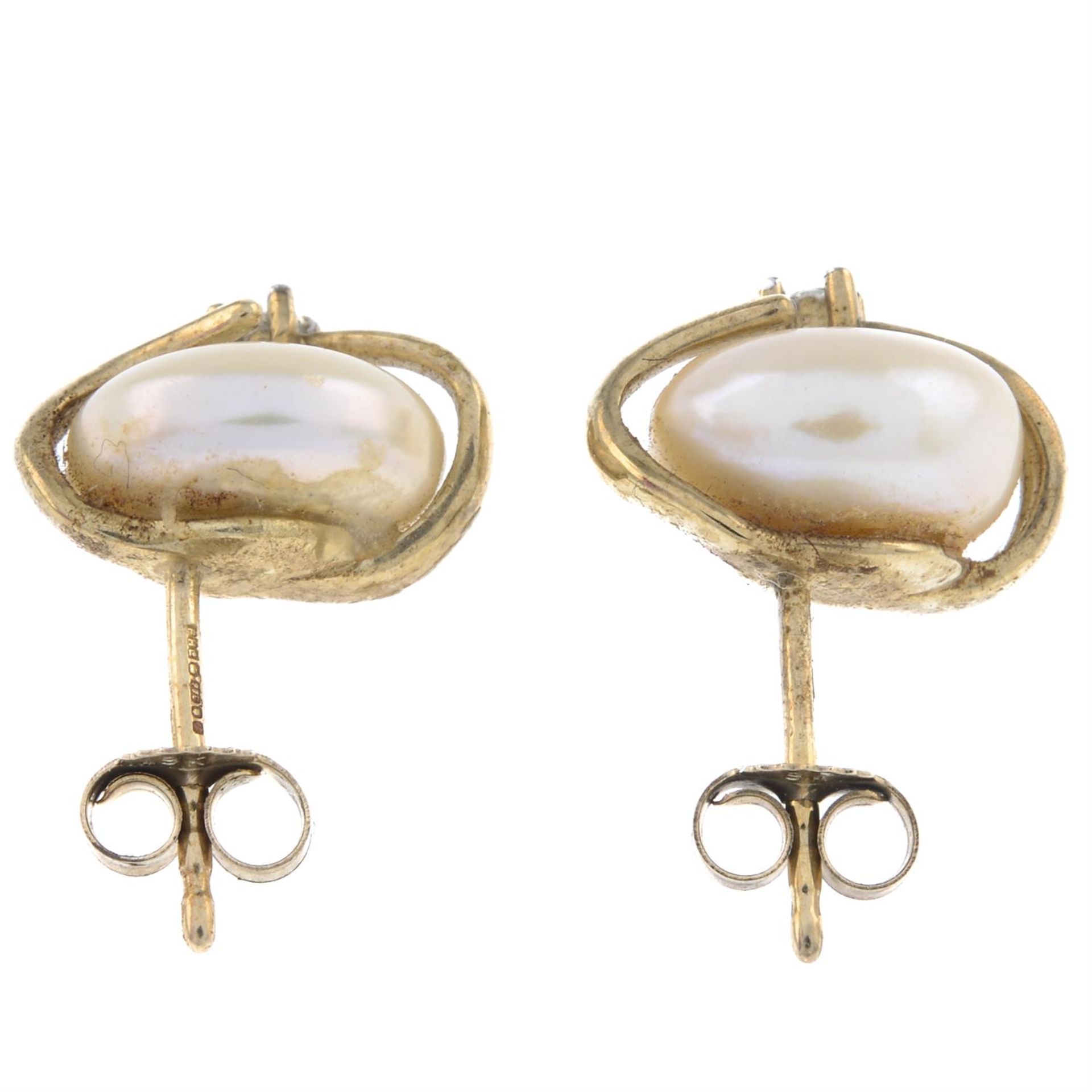 9ct gold cultured pearl & diamond stud earrings - Image 2 of 2
