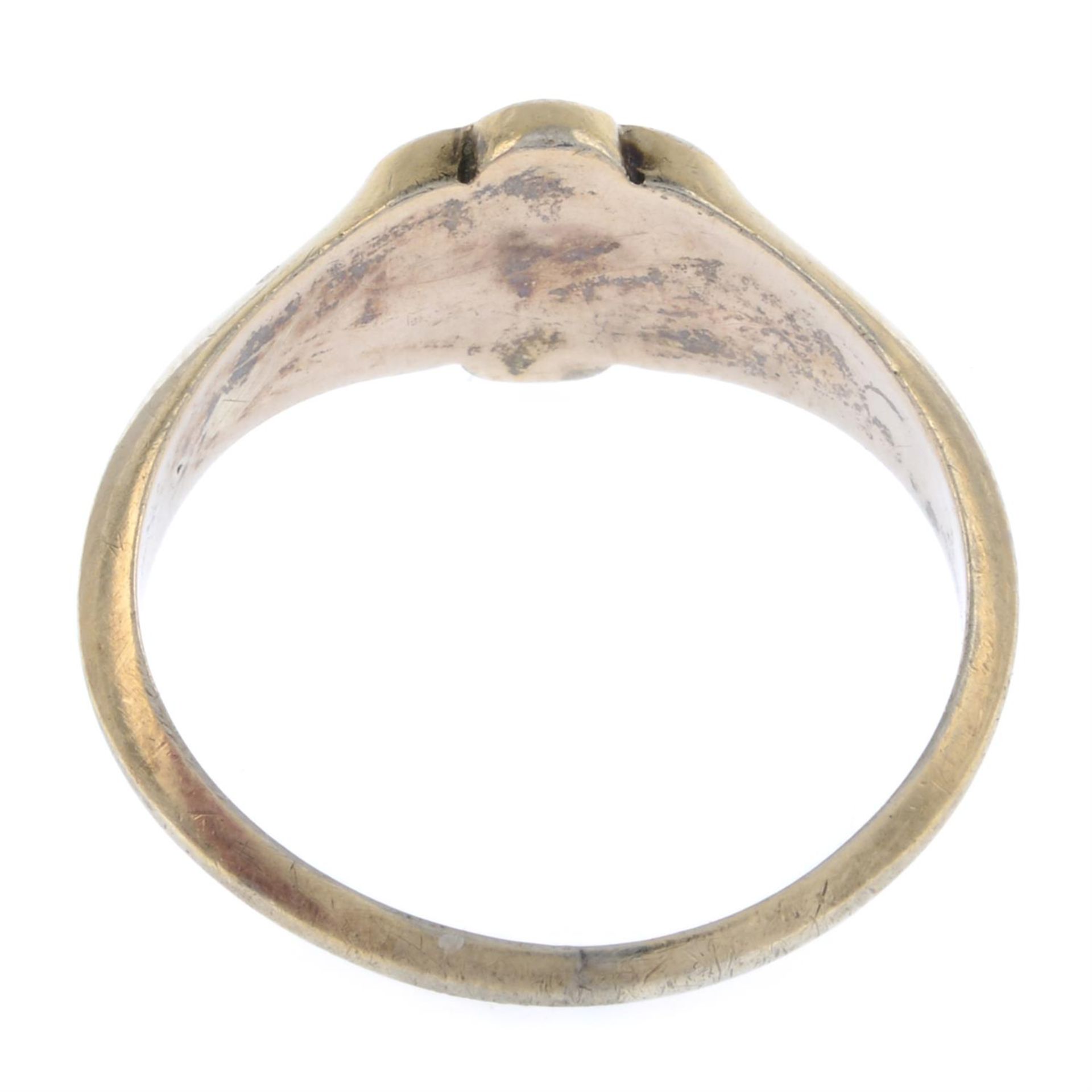 Early 20th gold 'forget me not' signet ring - Image 2 of 2
