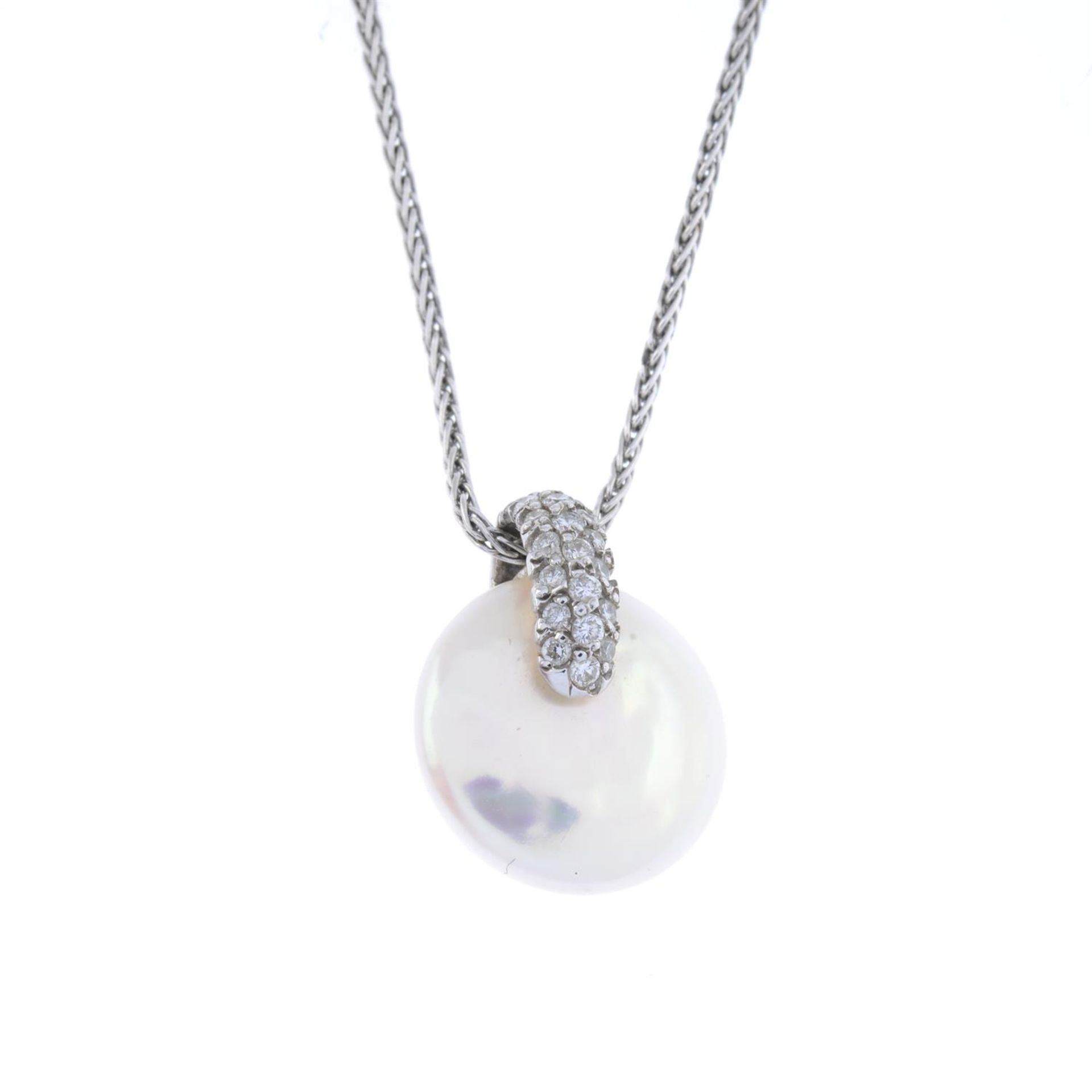 18ct gold cultured pearl & pave-set diamond pendant, with chain - Image 2 of 3