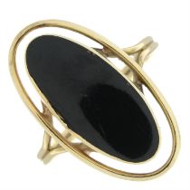 Onyx single-stone ring