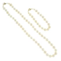 Cultured pearl necklace & bracelet