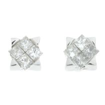 18ct gold diamond stud earrings