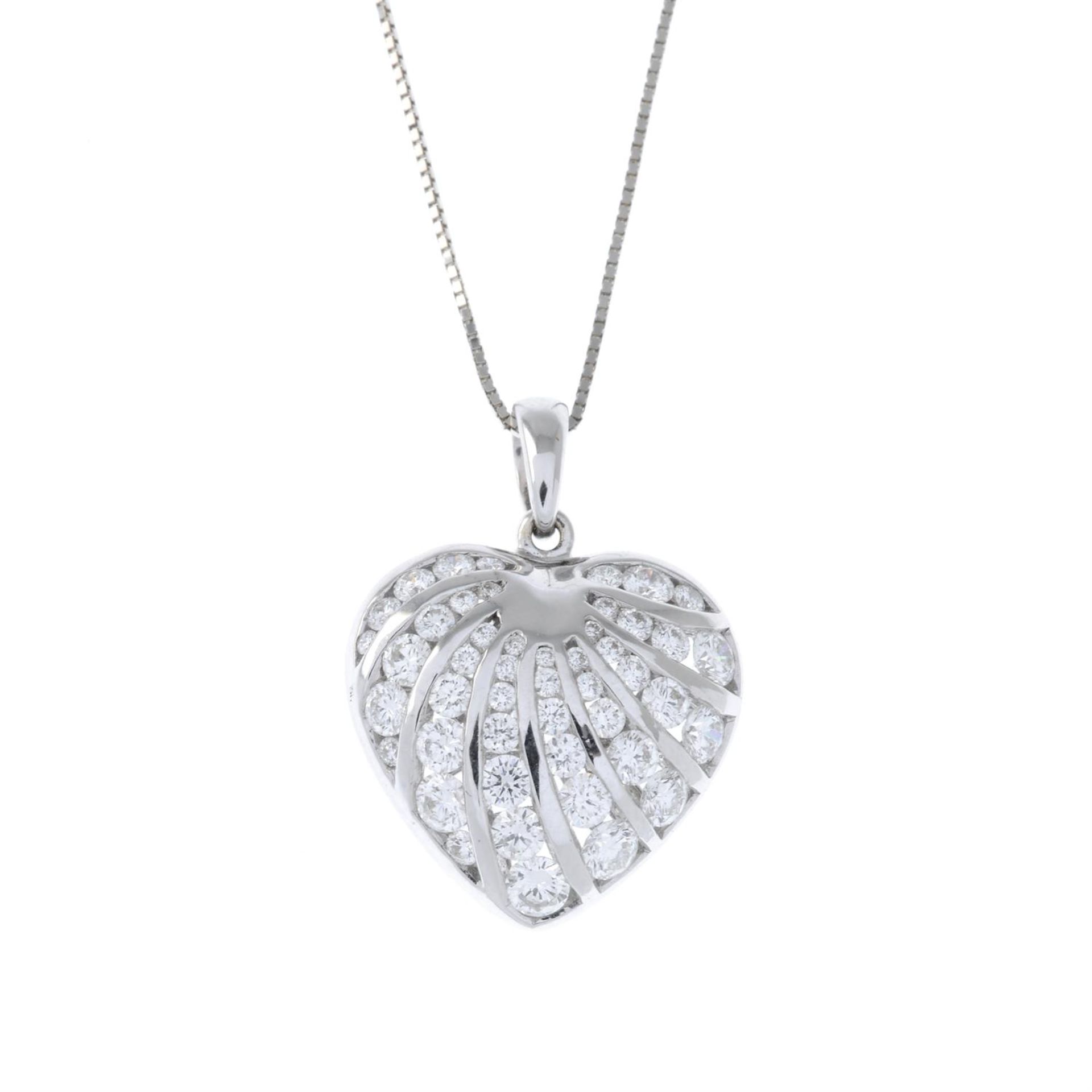 Diamond heart pendant, with 18ct gold chain