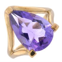 9ct gold amethyst single-stone ring