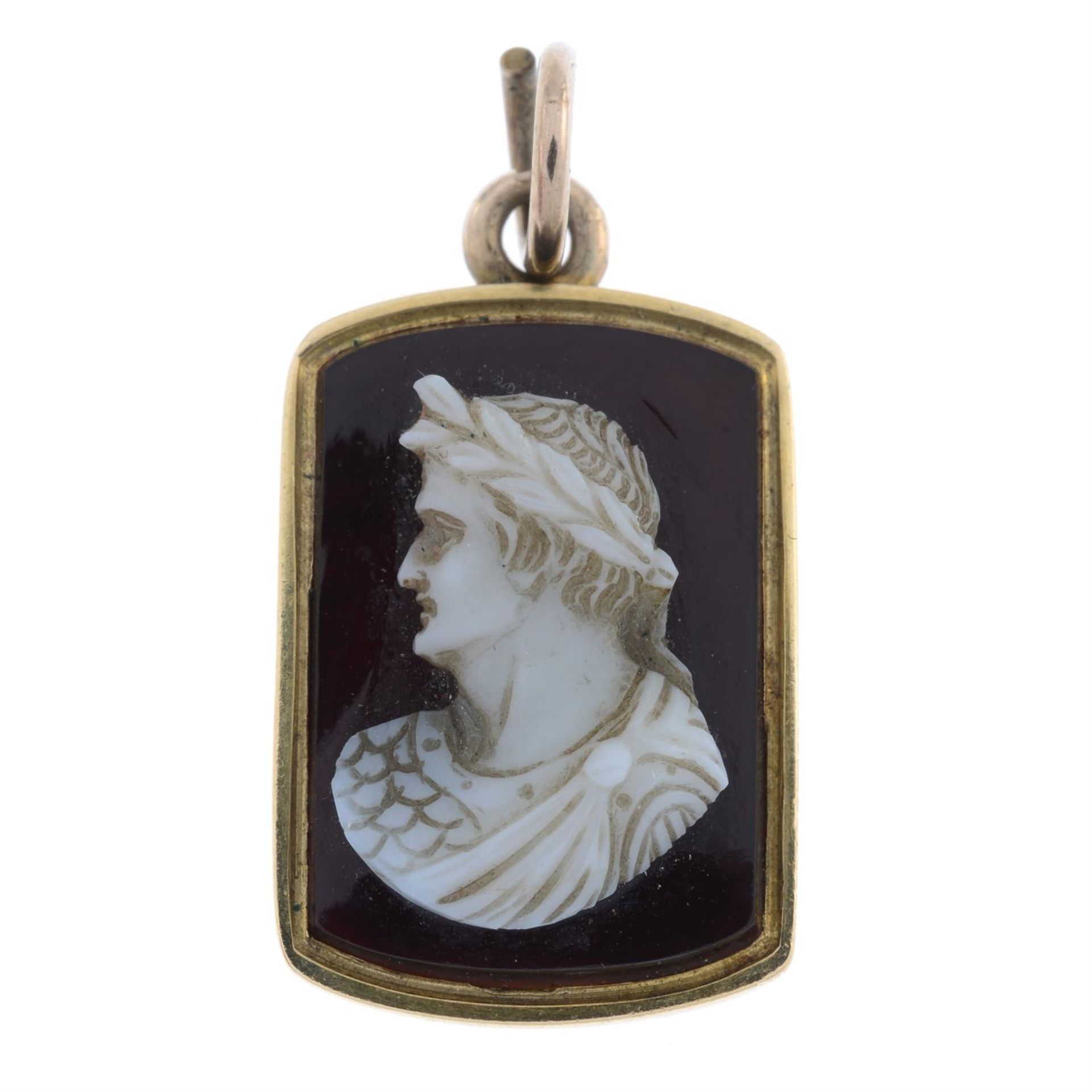 Agate cameo pendant