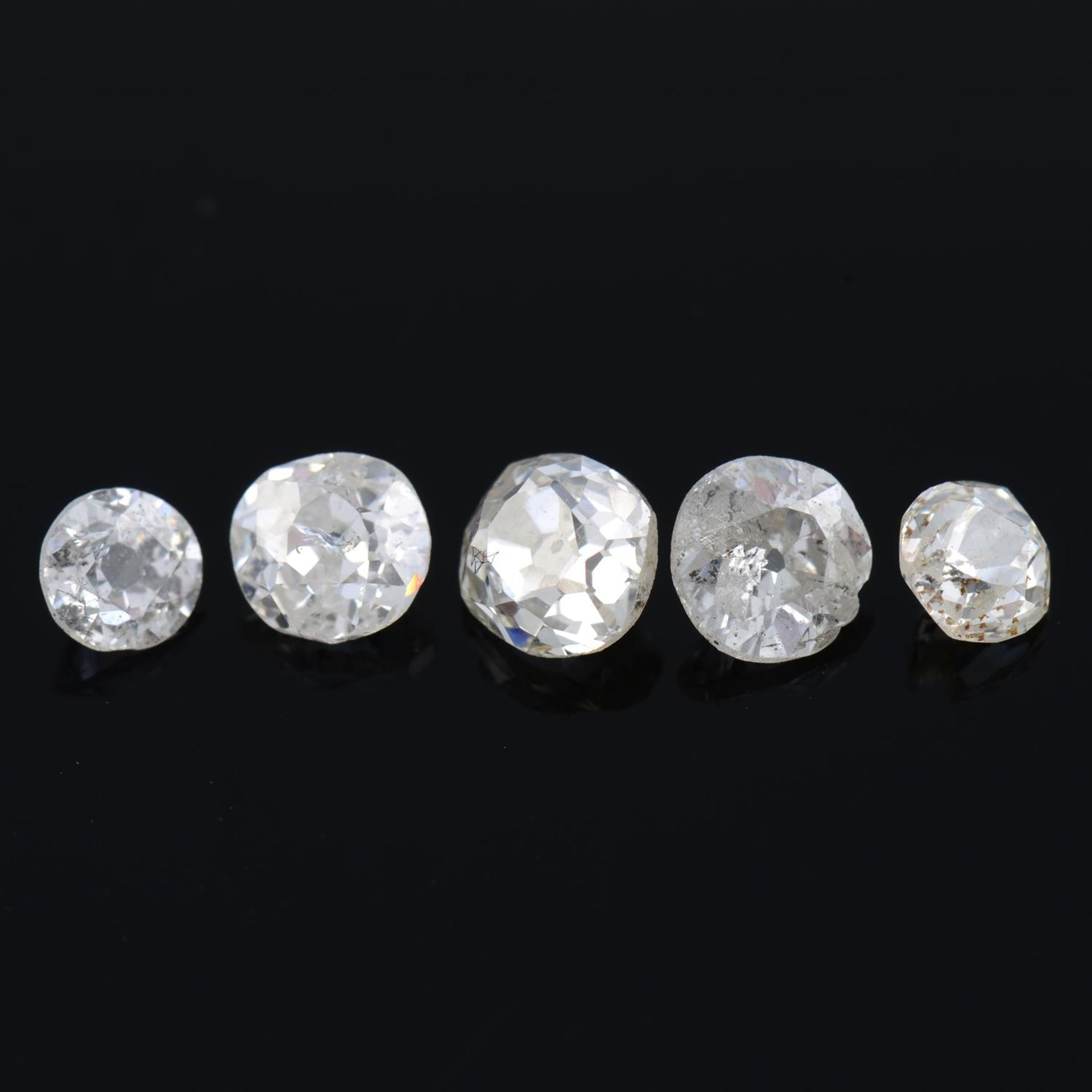 Five old-cut diamonds, 1.35ct