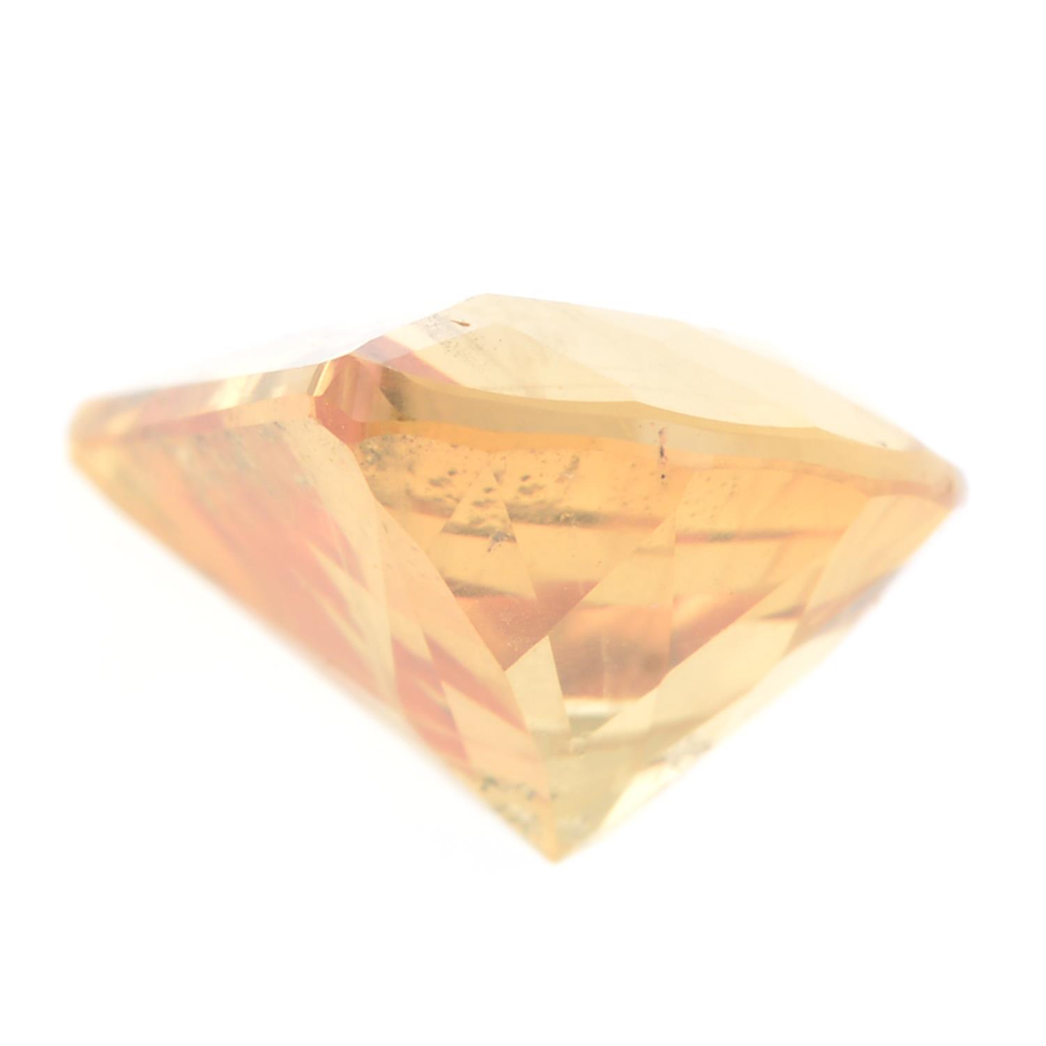 Fancy-shape sapphire, 2.52ct - Image 2 of 2