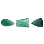 Three vari-shape emeralds, 17.33ct