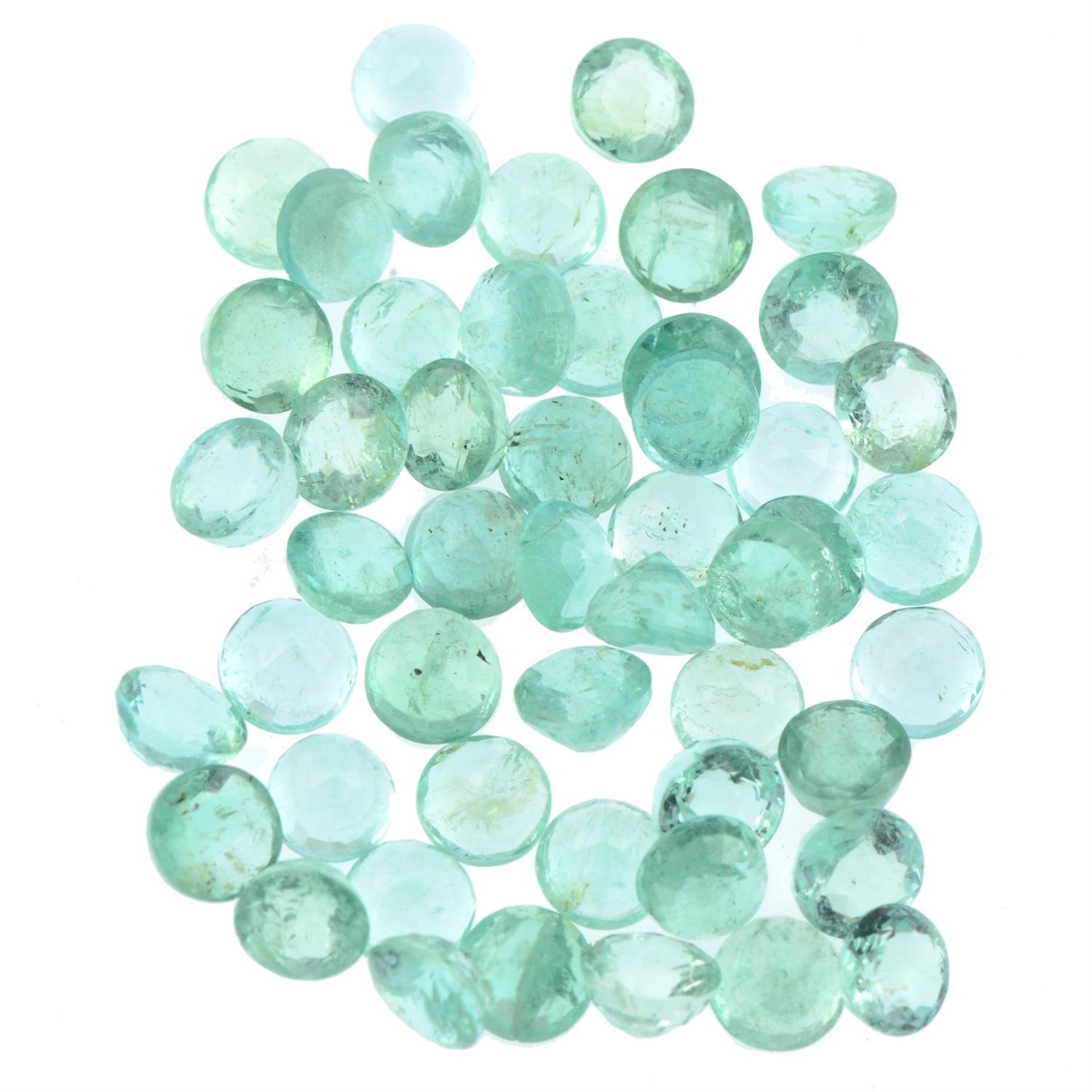 Circular-shape emeralds, 13.11ct