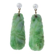 Jade & cultured pearl earrings